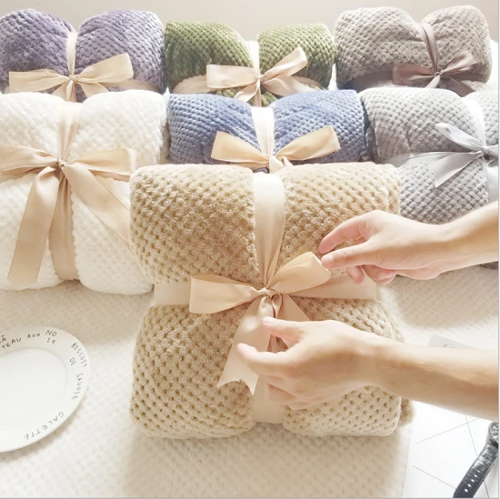 Κουβέρτα με φανελάκι ανανά Check Jacquard